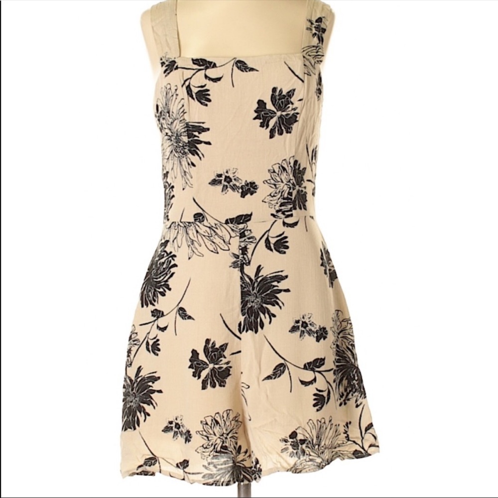 Urban Outfitters Kimchi Blue Floral Romper US 2